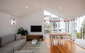 Seaside Apartment, 100M To Beach